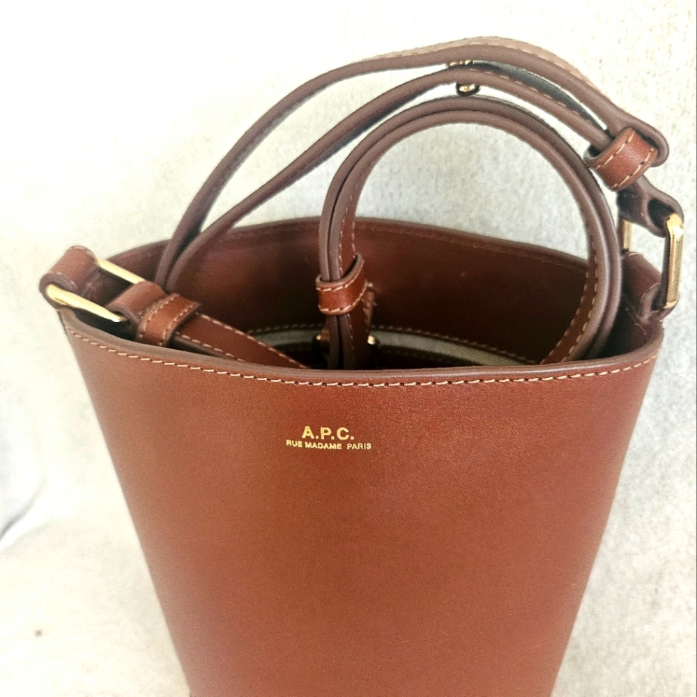 A.P.C. Sac Ambre Seau Small Bucket Bag ~ Hazelnut - Picture 9 of 10